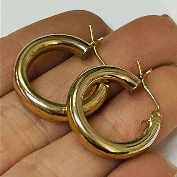 Shiny! Solid 10k Yellow Gold .80” 4mm Thick Tube Hoop Earrings - Picture 3 of 3